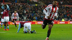 Doppietta per Defoe che schianta l'Aston Villa