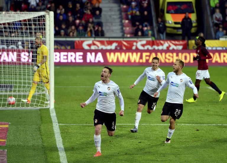 Synot Liga, Repubblica Ceca: il Viktoria Plzen espugna Praga, 3-0 allo Sparta. Titolo ad un passo