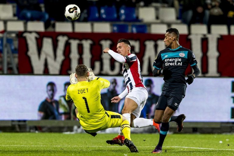 Eredivisie: PSV bloccato dal generoso Willem II, derby all’Excelsior, pari per il Vitesse
