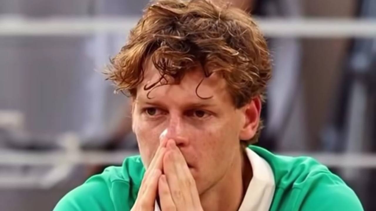 Sinner distrutto dall'interno: c'è una spia nel suo staff | Forse se n'è accorto troppo tardi | Tuttocalcioestero.it