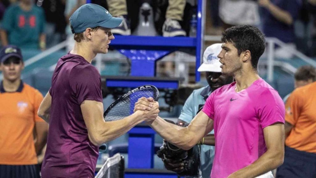 Riunione in corso dell’ATP: cacciano Alcaraz e Sinner dal circuito | Tutti gli altri tennisti si sono coalizzati