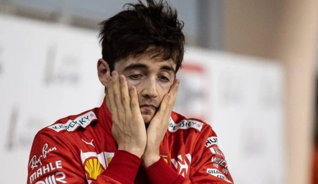 Maxi meeting a Maranello, la decisione è chiara: LECLERC VIA | Rescisso il contratto a fine stagione