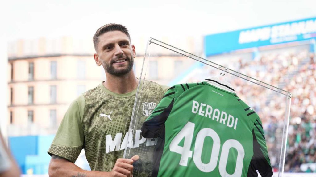 Farai la fine di Berardi: bandiera in una piccola, ma mai in una big | Rinnovato il contratto a vita