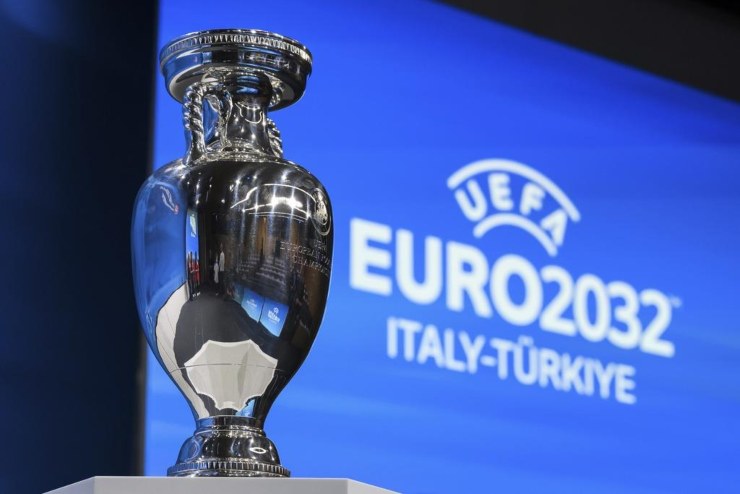 L'Italia può perdere Euro 2032