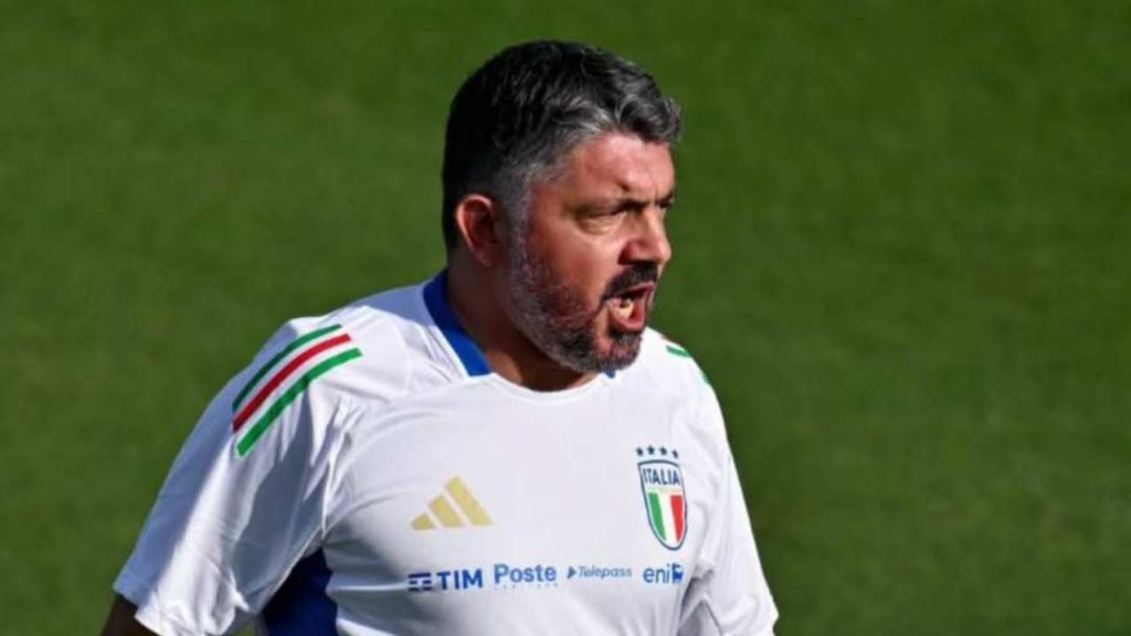 Italia in ritiro a Coverciano, Gattuso cambia strategia: fuori Zaccagni e Politano | Tutte le scelte del CT