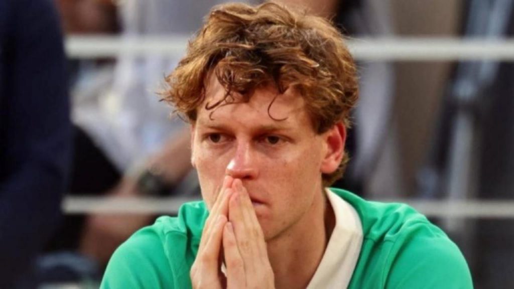 Ho troppo male, do forfait: Sinner costretto a rinunciare | Nemmeno l’antidolorifico lo ha aiutato