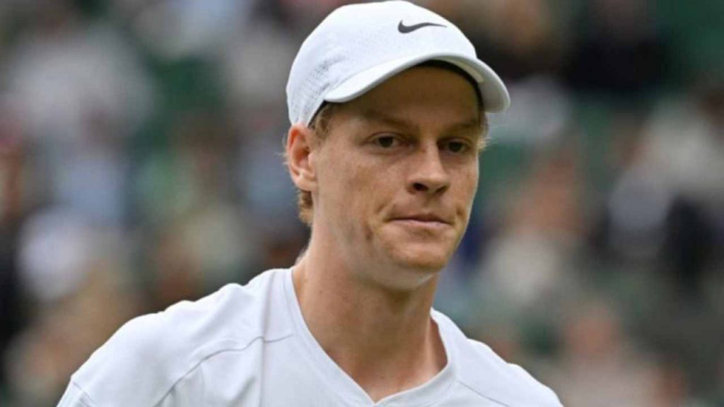 Era tutta una scusa: Sinner ha finto l’infortunio | Si è ritirato per un’altra ragione