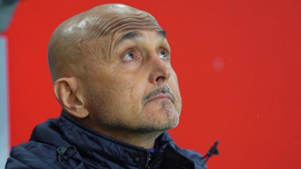 Ufficiale Spalletti alla Juve, contratto firmato e primo allenamento alla Continassa: c’è l’opzione per il rinnovo | Esordio con la Cremonese