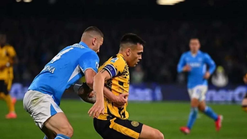 Gravina vota la restrizione: Napoli-Inter a porte chiuse | È tutta una mossa politica