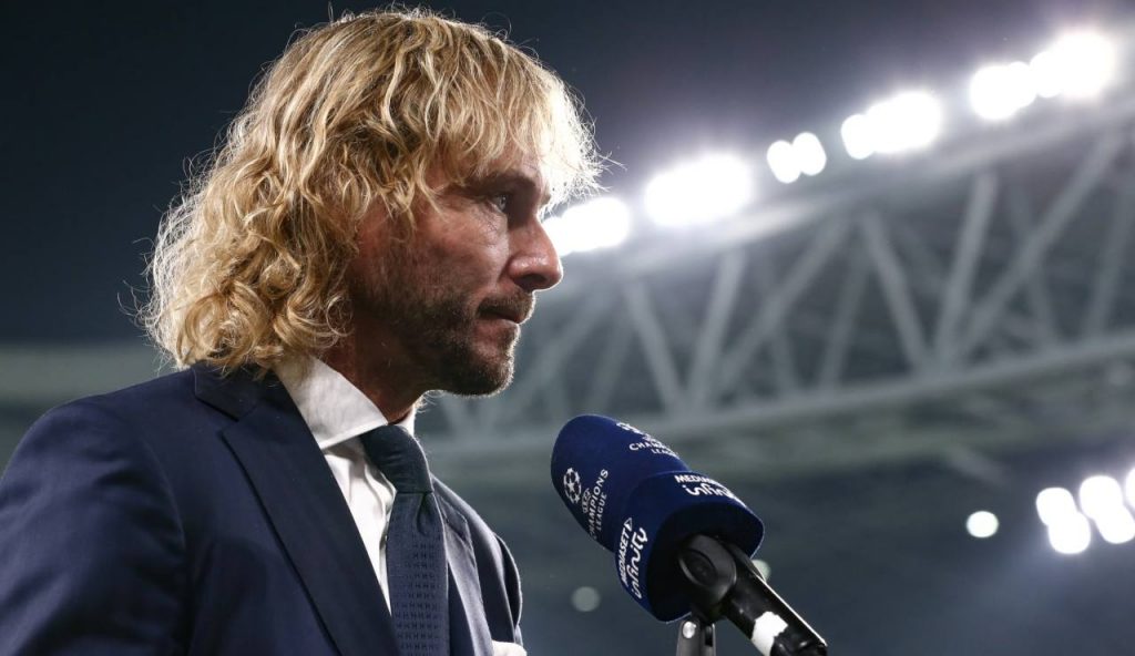 Prefisso +420 sul telefono di Elkann: chiamato d’urgenza Pavel Nedved | Torna per mettere ordine