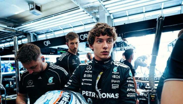 Andrea Kimi Antonelli ai box